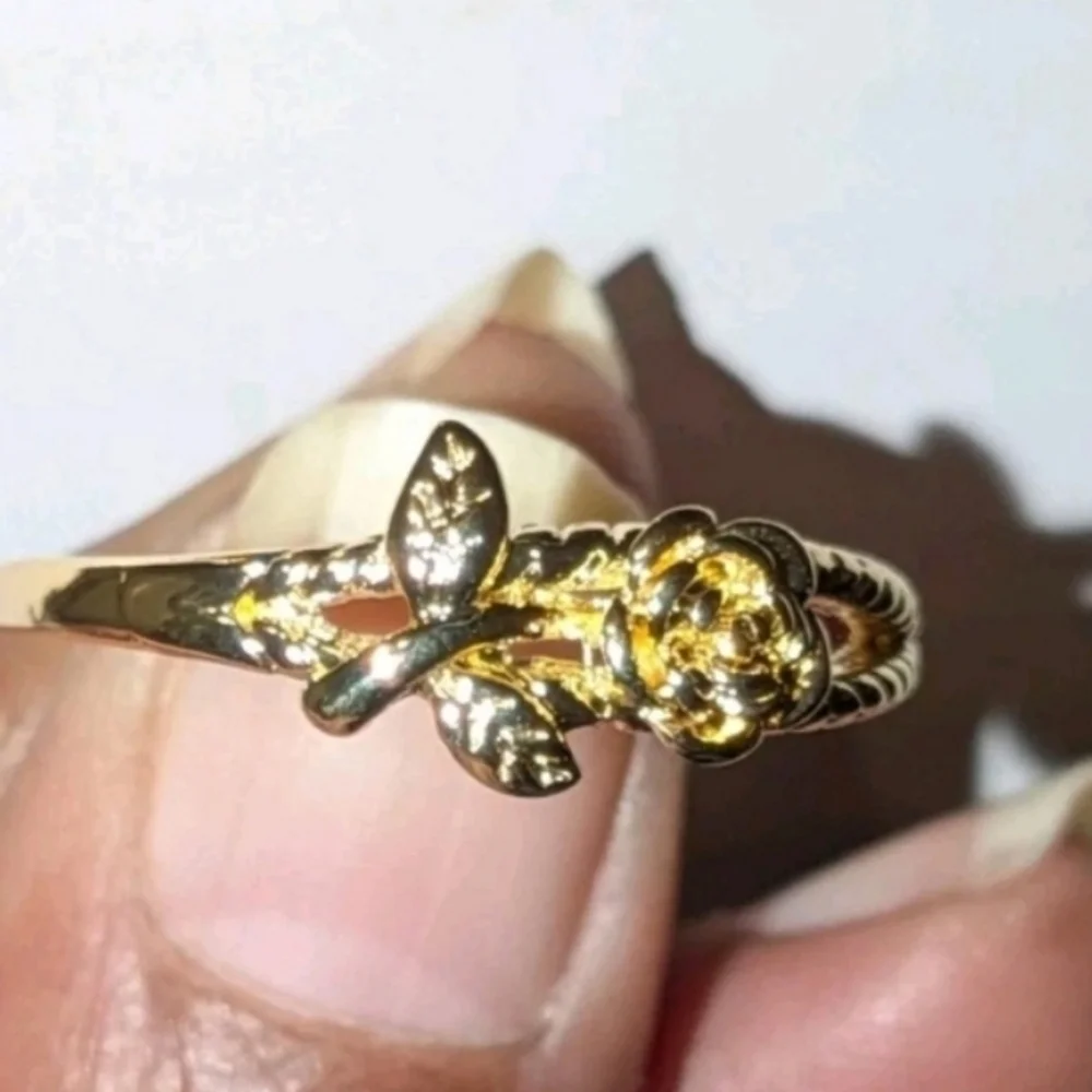 LovelyGolden Intricate Detailed Rose Floral Ring